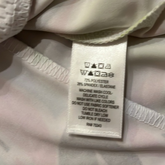 Tommy Bahama UPF 50 Floral Print Long Sleeve 1/4 Zip Golf Top Size XS - Picture 9 of 9